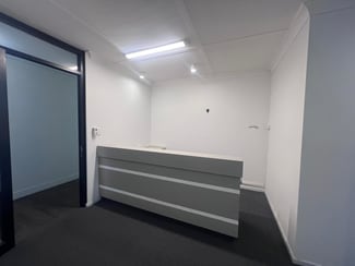 Shop & Retail commercial property for lease at 4/113 Scarborough Street Southport QLD 4215 Shop & Retail commercial property for lease at 4/113 Scarborough Street Southport QLD 4215