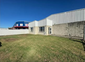 Showrooms / Bulky Goods commercial property for lease at 2/180A Princes Highway South Nowra NSW 2541