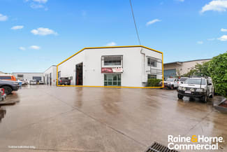 Showrooms / Bulky Goods commercial property leased at 1/15 Strathwyn Street Brendale QLD 4500