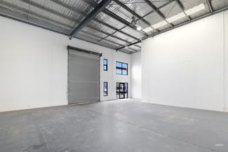 Showrooms / Bulky Goods commercial property for lease at 2/138 Siganto Drive Helensvale QLD 4212