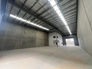 Factory, Warehouse & Industrial commercial property for lease at Unit 3/247 Sherbrooke Road Willawong QLD 4110