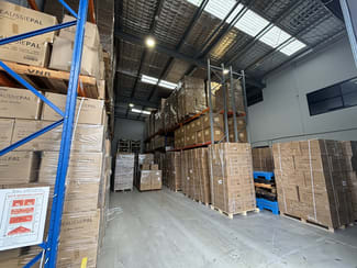 Factory, Warehouse & Industrial commercial property for lease at Molendinar QLD 4214