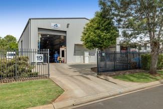 Factory, Warehouse & Industrial commercial property for lease at 1/19 Croft Crescent Harristown QLD 4350 Factory, Warehouse & Industrial commercial property for lease at 1/19 Croft Crescent Harristown QLD 4350
