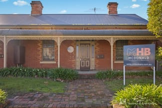 Offices commercial property for lease at 466 Swift Street Albury NSW 2640 Offices commercial property for lease at 466 Swift Street Albury NSW 2640