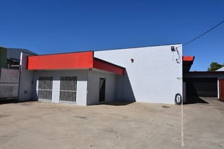 Showrooms / Bulky Goods commercial property for lease at 36 Macrossan Street South Townsville QLD 4810