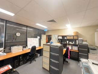 Offices commercial property for lease at 4/10 Old Chatswood Road Daisy Hill QLD 4127 Offices commercial property for lease at 4/10 Old Chatswood Road Daisy Hill QLD 4127