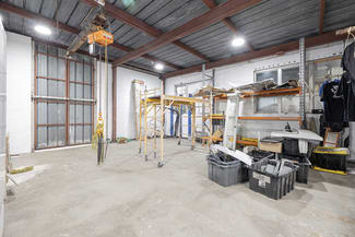 Factory, Warehouse & Industrial commercial property for lease at 80 Garden Street North Narrabeen NSW 2101