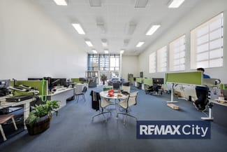 Showrooms / Bulky Goods commercial property for lease at 458 Kingsford Smith Drive Hamilton QLD 4007