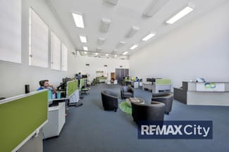 Showrooms / Bulky Goods commercial property for lease at 458 Kingsford Smith Drive Hamilton QLD 4007