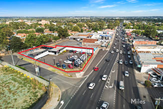 Shop & Retail commercial property leased at 75-77 Bell Street Ivanhoe VIC 3079
