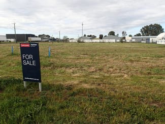 Factory, Warehouse & Industrial commercial property for sale at 38-40 Gibson Place Howlong NSW 2643
