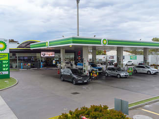 Shop & Retail commercial property sold at 561-567 Port Road West Croydon SA 5008 Shop & Retail commercial property sold at 561-567 Port Road West Croydon SA 5008