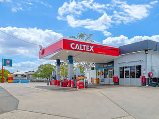 Shop & Retail commercial property sold at 39 Douglass Street Clermont QLD 4721