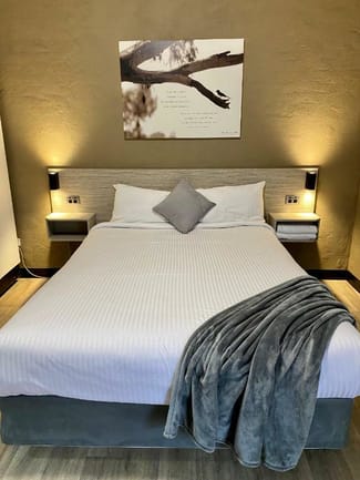 Hotel, Motel, Pub & Leisure commercial property sold at Dubbo NSW 2830 Hotel, Motel, Pub & Leisure commercial property sold at Dubbo NSW 2830