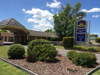 Hotel, Motel, Pub & Leisure commercial property sold at Wodonga VIC 3690
