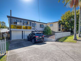 Development / Land commercial property sold at 11 Helen Street Hillcrest QLD 4118