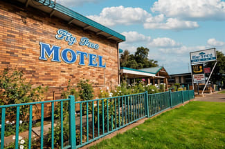 Hotel, Motel, Pub & Leisure commercial property sold at Narrandera NSW 2700 Hotel, Motel, Pub & Leisure commercial property sold at Narrandera NSW 2700