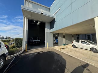 Factory, Warehouse & Industrial commercial property sold at 25/10-12 Sylvester Avenue Unanderra NSW 2526