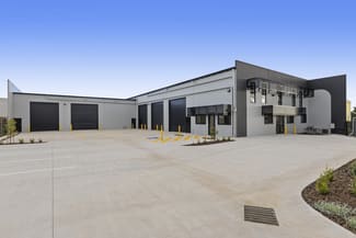 Factory, Warehouse & Industrial commercial property sold at 8 Tradewinds Court Glenvale QLD 4350