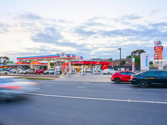 Shop & Retail commercial property sold at 525-527 Melton Highway Sydenham VIC 3037