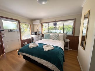 Hotel, Motel, Pub & Leisure commercial property sold at 46 Talbot Road Clunes VIC 3370