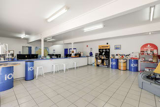 Factory, Warehouse & Industrial commercial property for lease at 1/347-349 Taylor Street Wilsonton QLD 4350