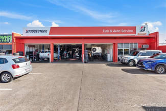 Factory, Warehouse & Industrial commercial property sold at 86 Tingal Road Wynnum QLD 4178