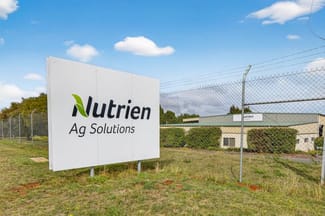 Factory, Warehouse & Industrial commercial property sold at Entire Property/158 Emu Bay Road Deloraine TAS 7304