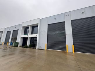 Shop & Retail commercial property for sale at 4 Stelvio Close Lynbrook VIC 3975