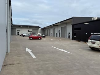 Factory, Warehouse & Industrial commercial property leased at 14/26-28 Mount Milman Drive Smithfield QLD 4878