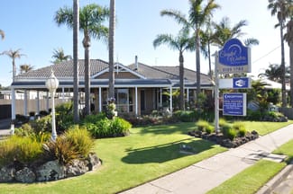 Hotel, Motel, Pub & Leisure commercial property for sale at Lakes Entrance VIC 3909 Hotel, Motel, Pub & Leisure commercial property for sale at Lakes Entrance VIC 3909