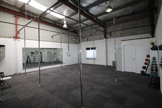 Showrooms / Bulky Goods commercial property leased at 5/493 South Street Harristown QLD 4350