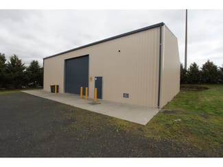 Factory, Warehouse & Industrial commercial property leased at Shed 2/7 Kembla Place Kelso NSW 2795