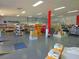 Showrooms / Bulky Goods commercial property leased at 4/52 Young Road Lambton NSW 2299