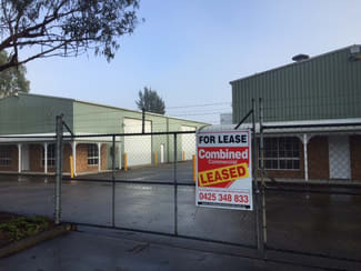 Showrooms / Bulky Goods commercial property leased at 2/7 Blackmore Road Smeaton Grange NSW 2567