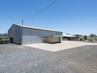 Factory, Warehouse & Industrial commercial property leased at 34 Boothby Street Drayton QLD 4350