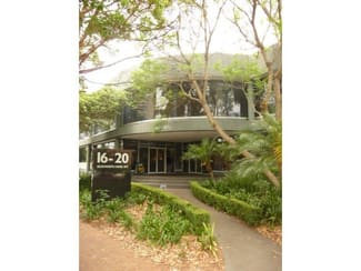 Shop & Retail commercial property leased at 16-18 Edgeworth David Avenue Hornsby NSW 2077