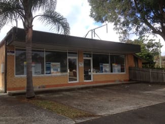 Shop & Retail commercial property leased at 2/51 Kerry Cres Berkeley Vale NSW 2261