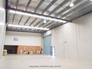 Showrooms / Bulky Goods commercial property leased at Prestons NSW 2170