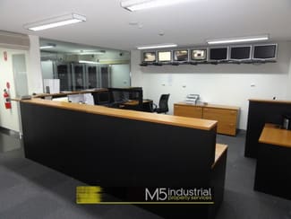 Factory, Warehouse & Industrial commercial property leased at 17/13-15 Wollongong Road Arncliffe NSW 2205