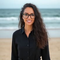 Nina Alba