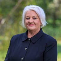 Kaye Dixon