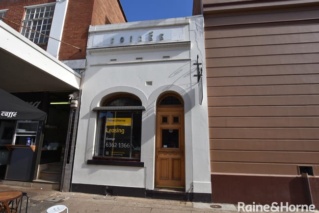 215 Lords Place Orange NSW 2800