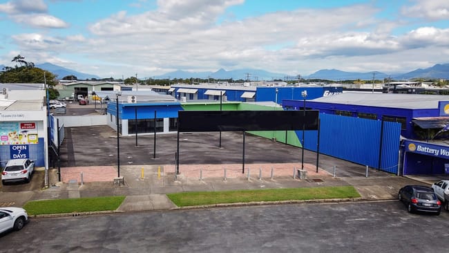 293 - 295 Mulgrave Road Westcourt QLD 4870 293 - 295 Mulgrave Road Westcourt QLD 4870