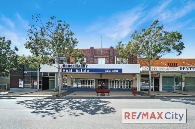 938 Logan Road Holland Park QLD 4121