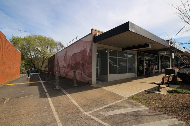 92 Main Road Monbulk VIC 3793 92 Main Road Monbulk VIC 3793