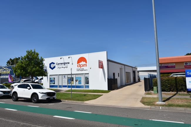 2/220 Charters Towers Road Hermit Park QLD 4812
