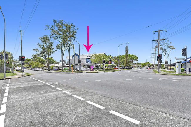 2/390 Oxley Drive Runaway Bay QLD 4216 2/390 Oxley Drive Runaway Bay QLD 4216