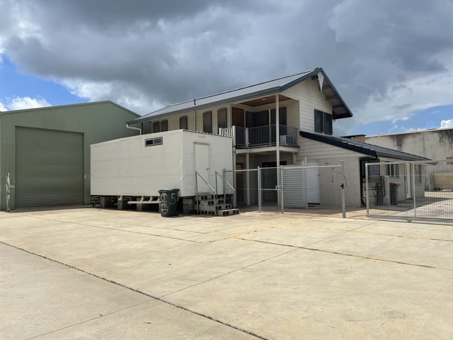 3 & 4/1422 New Cleveland Road Capalaba QLD 4157 3 & 4/1422 New Cleveland Road Capalaba QLD 4157