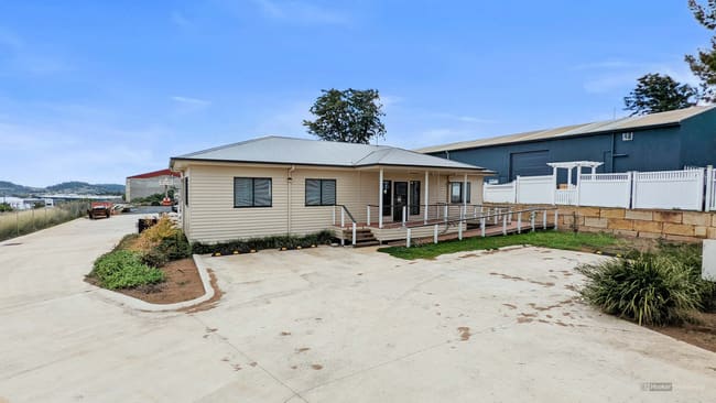 11 Sowden Street Drayton QLD 4350 11 Sowden Street Drayton QLD 4350